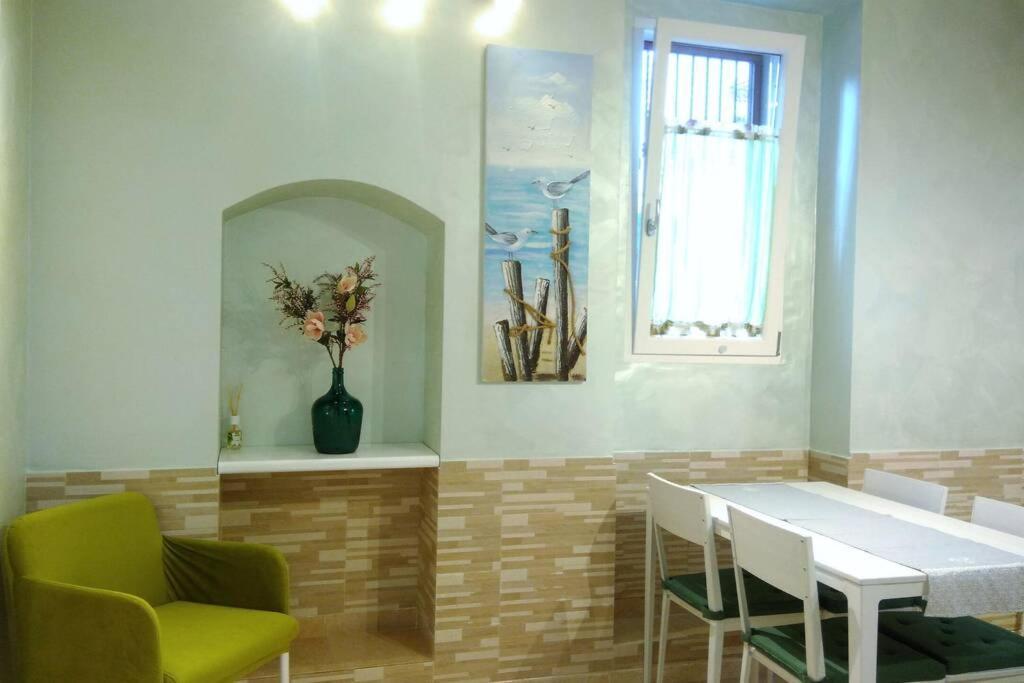 Domus Elegans In Centro Villa Manfredonia Bagian luar foto