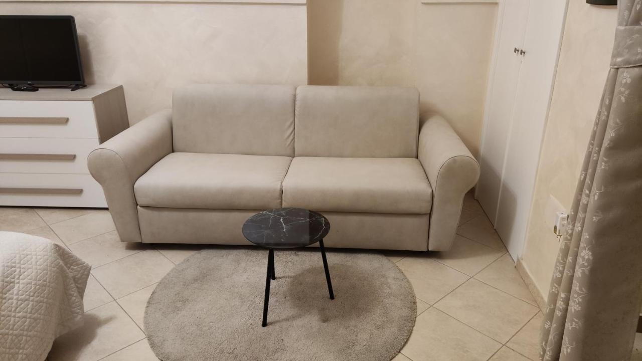 Domus Elegans In Centro Villa Manfredonia Bagian luar foto